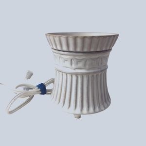 Hourglass Electric Creamy Candle Embossed Ceramic